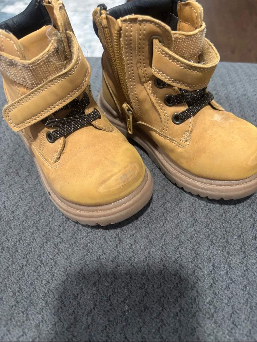 🟢10/$10 - Kids Tan Lace-Up & Zip Outdoor Boots